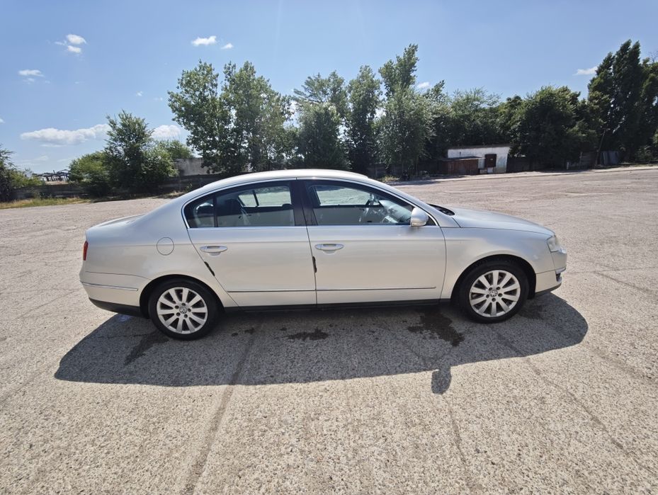 VOLKSWAGEN Passat 2010 — imagine 2