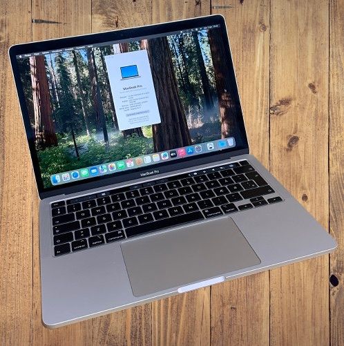 Super Pret! Apple MacBook Pro 13-inch, 2020, Two Thunderbolt 3 ports! Factura! Garantie! Perfect Functional!