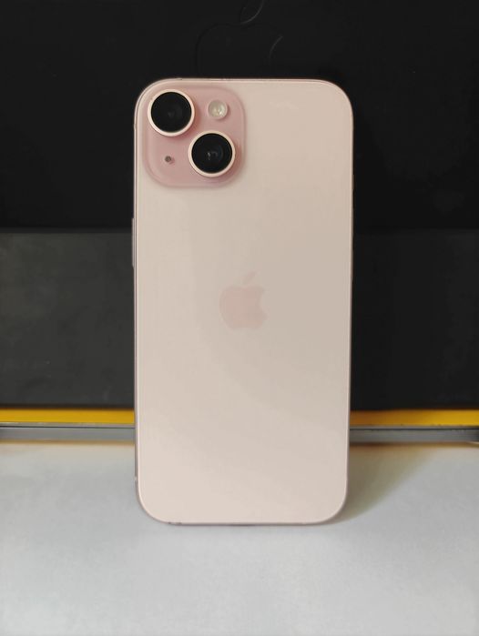 Продава iPhone 15/128 GB, без Face ID