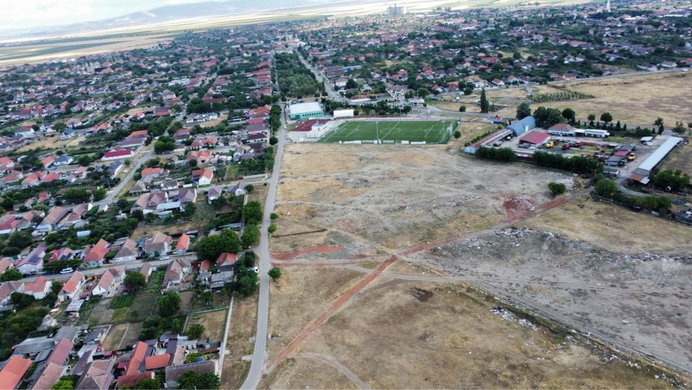 Vand teren intravilan Santana