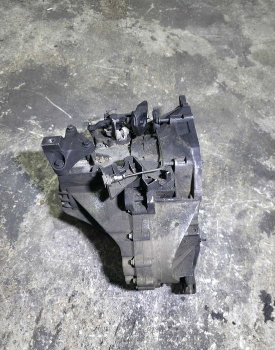 Скоростна кутия за Volvo V50 2.0 HDi / Волво В50 2007г.