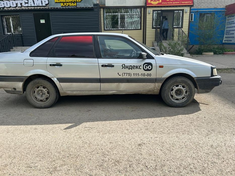 Volkswagen Passat 1990