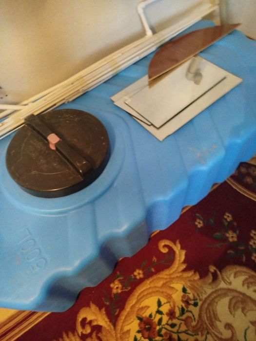 Guzalik saloni uchun jixozlar sotiladi