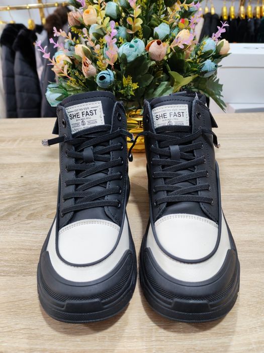 Женские зимние кроссовки SHE FAST