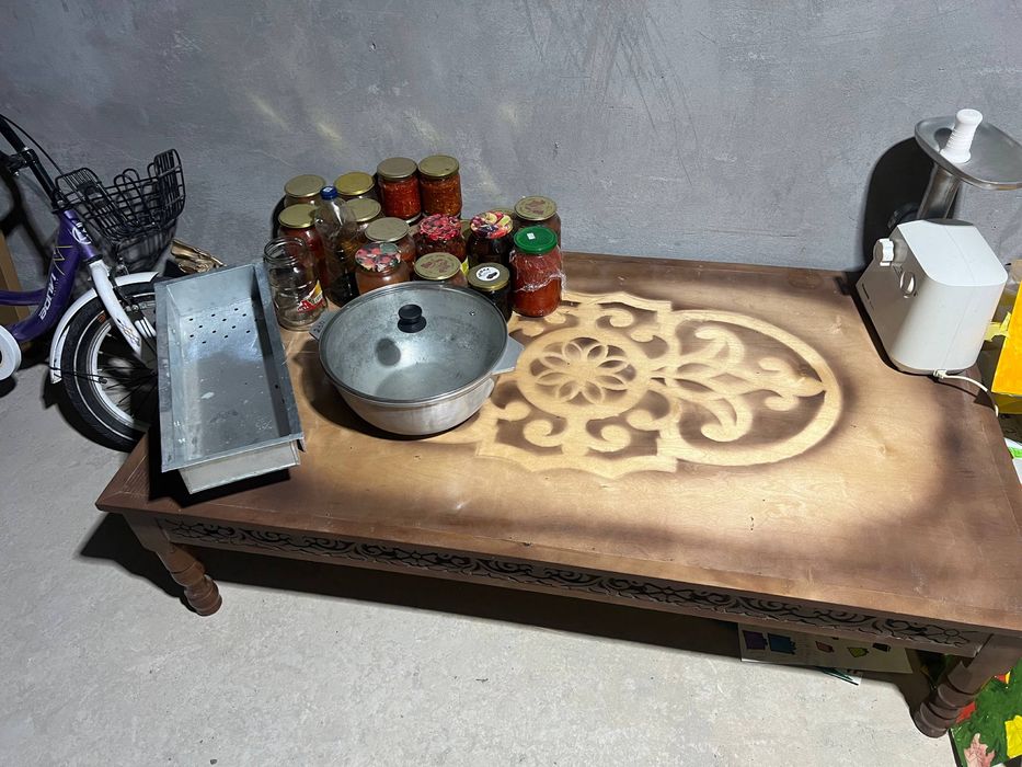 Тапчан ва хонтахта биргаликда