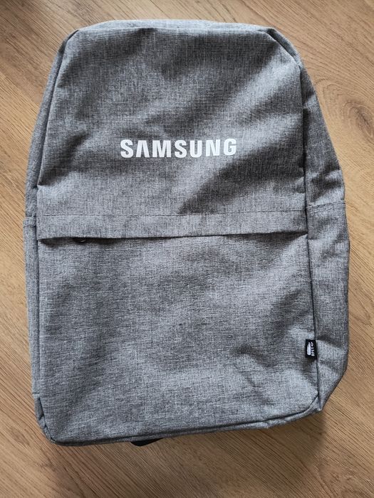 Продавам раница Samsung