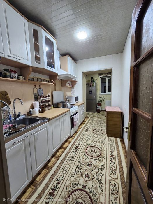 Продаётся 3х комнатная квартира 1 микрорайон в кирпичном доме