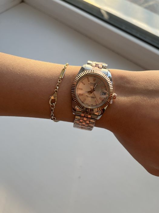 Цасы новыйе женские