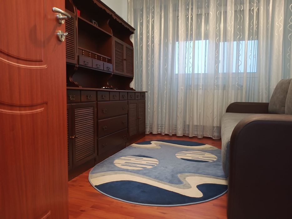 Apartament 4 camere camere / Alexandria