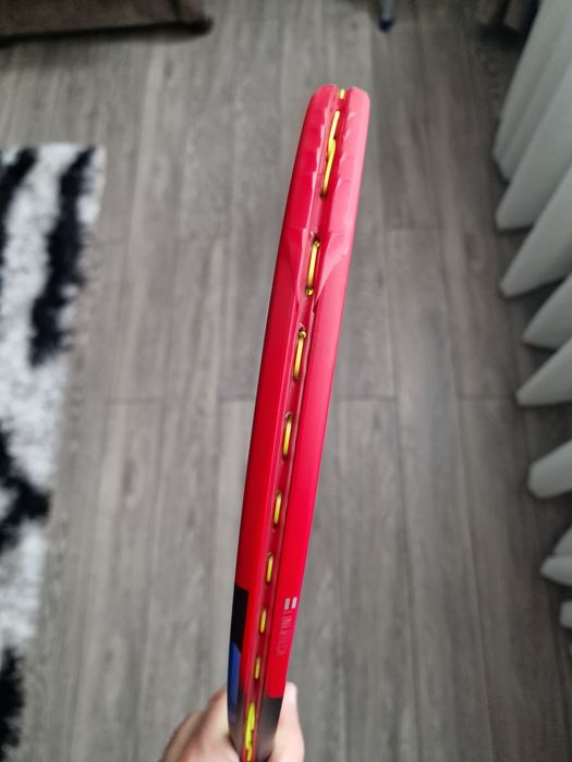 Vand racheta Yonex Vcore 98