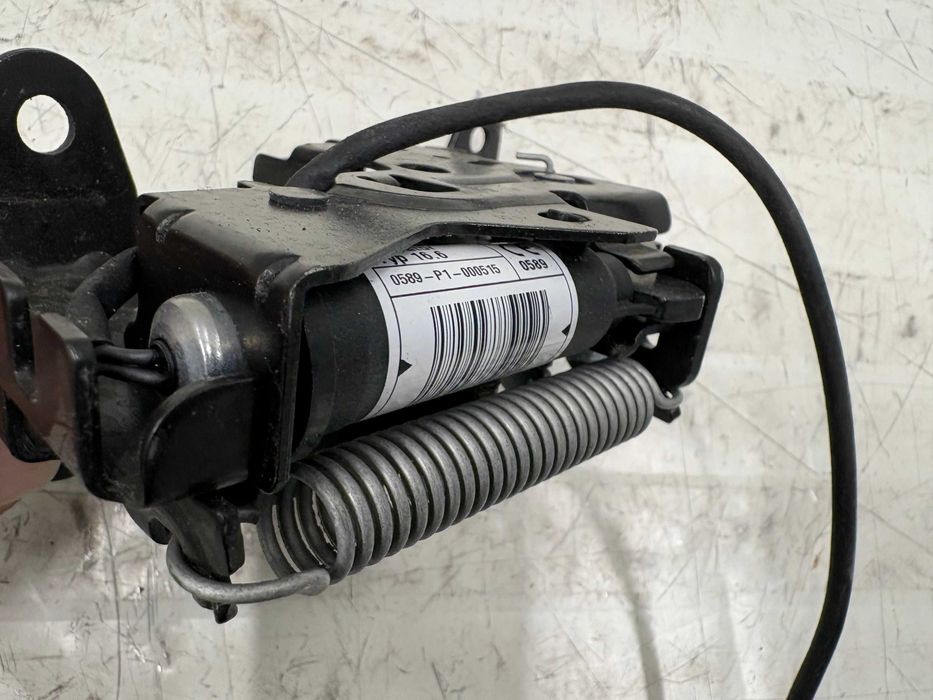 Ключалка с пиропатрон преден капак БМВ Х1 Ф48 Ф46