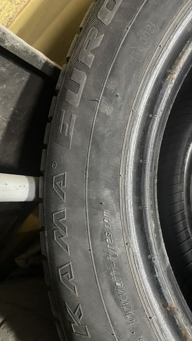 Продам 2 шины 195/65/15