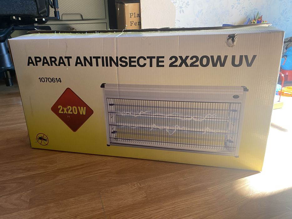 Aparat antiinsecte cu UV / insectocutor EV1