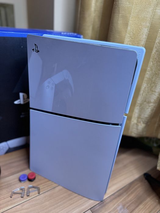 Ps5 slim 1 tb inca in garantie