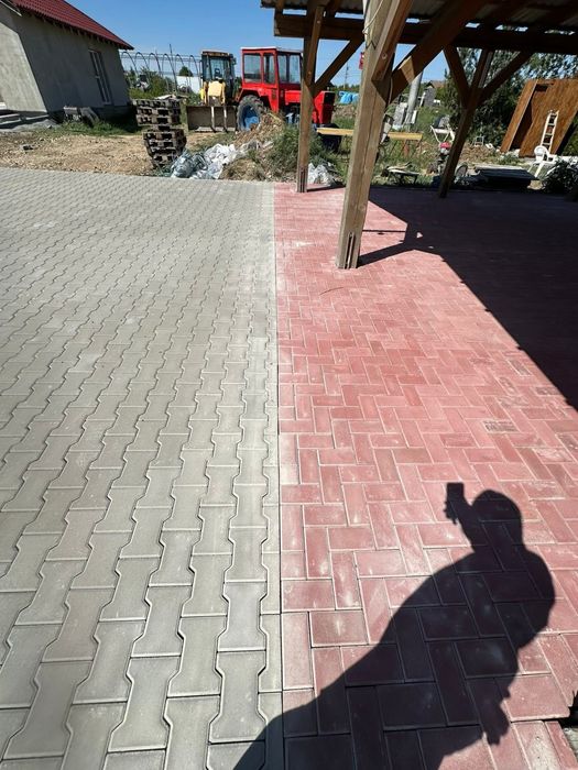 Amenajări curți/parcări cu pavaje