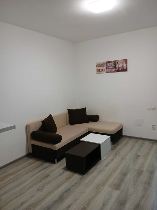 Inchiriez apartament