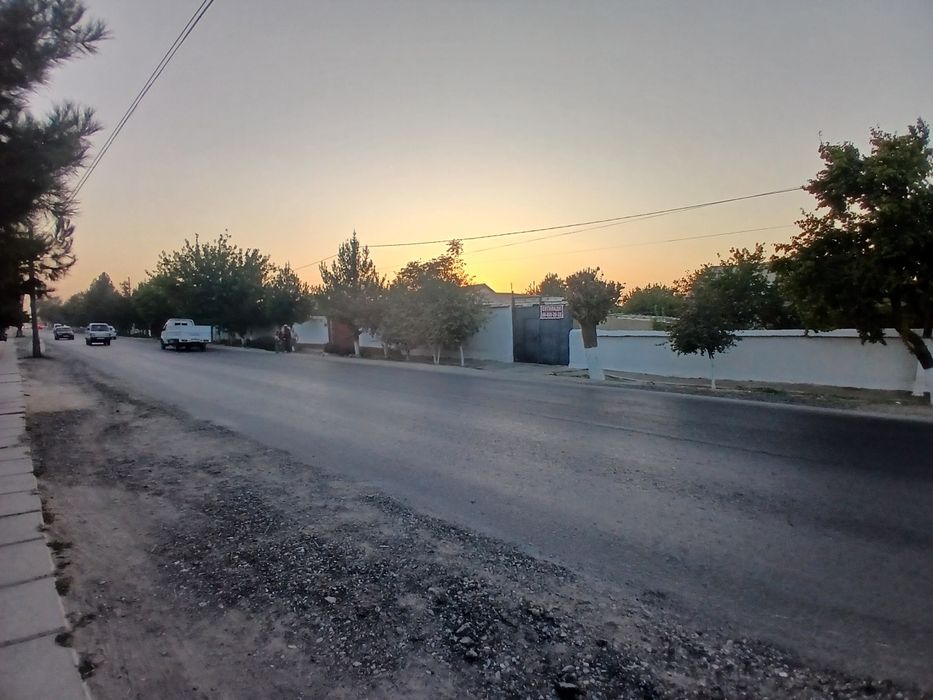 Ховли нарпай центрда  навоида 10.3 sutik