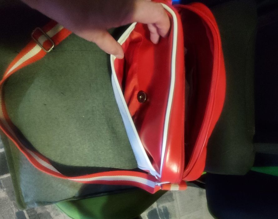 Rucsac din piele naturală, și geantă sport damă din piele ecologică