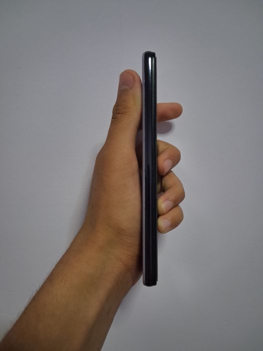 Samsung a52 8/128gb sotiladi Продаю самсунг а52 8/128гб срочно