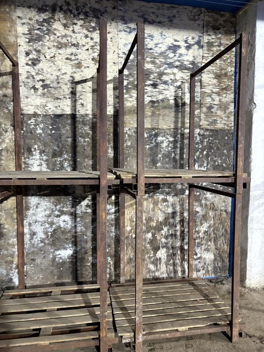 Продаем стелажи