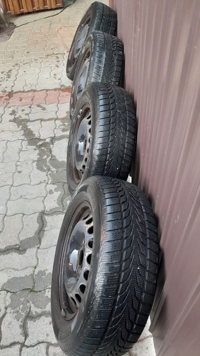 Jante 5x112 cu cauciucuri de iarna M +S în stare bună.