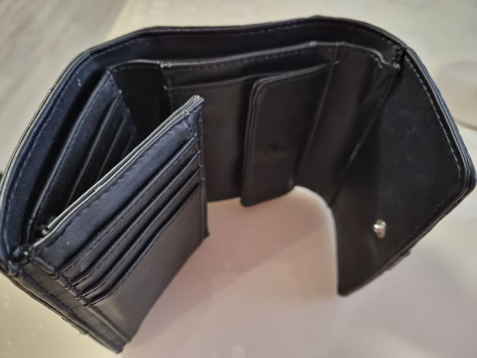 Guess Дамско портомоне