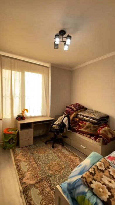 Куктеракдан утганда Қайнамада 2 этаж 1.7 сотиг 6 хона ховли сотилади