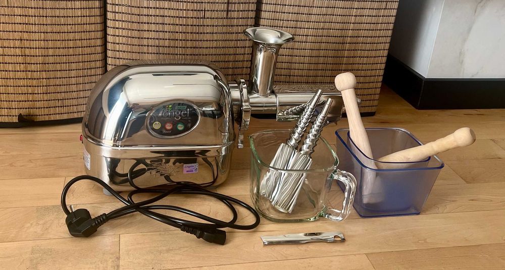 Angel Juicer AG-8500S – висок клас сокоизстисквачка (slow juicer) от неръждаема стомана