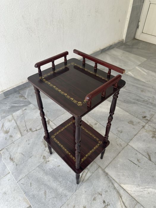 Етажерка / помощна масичка в класически стил – масив, 2 нива