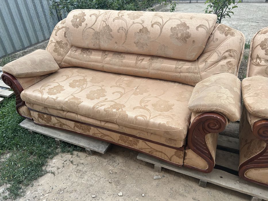 Продам диваны в комплекте
