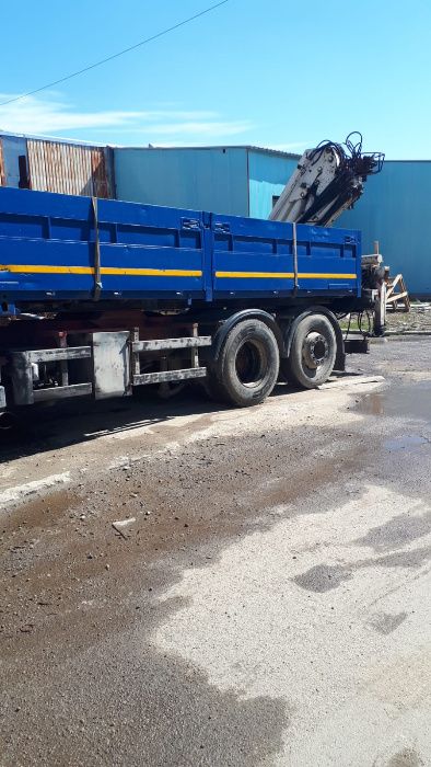 Camion cu macara Iveco Eurostar 240E