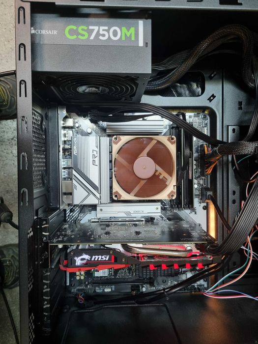 Продавам Геймърски Компютър