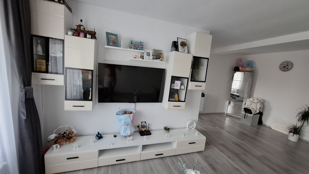 Mobila living alba
