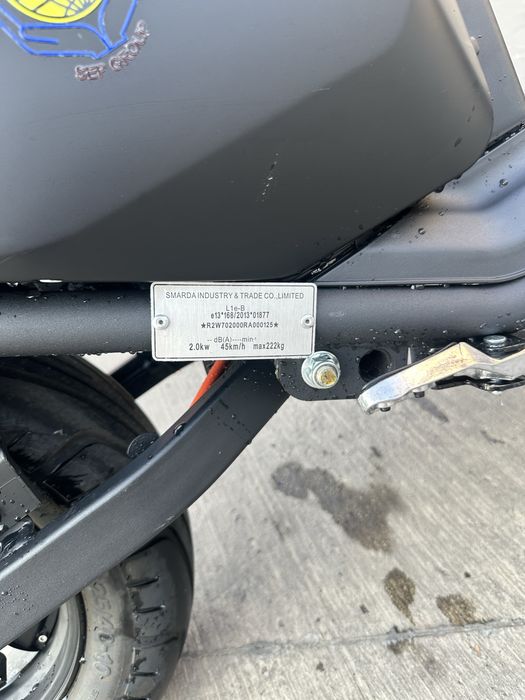 Scuter electric fără carnet, înmatriculat