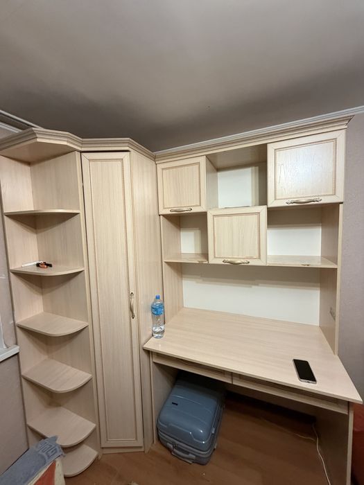 Шкаф с компьютерным столом