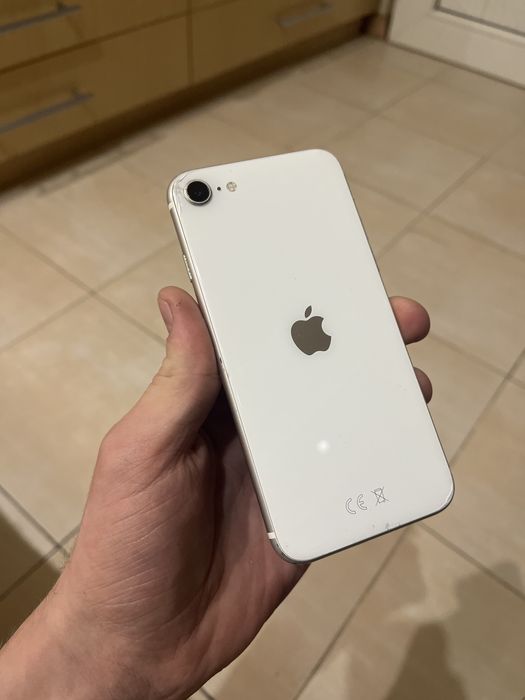 Айфон 12 + се с не работающим экраном