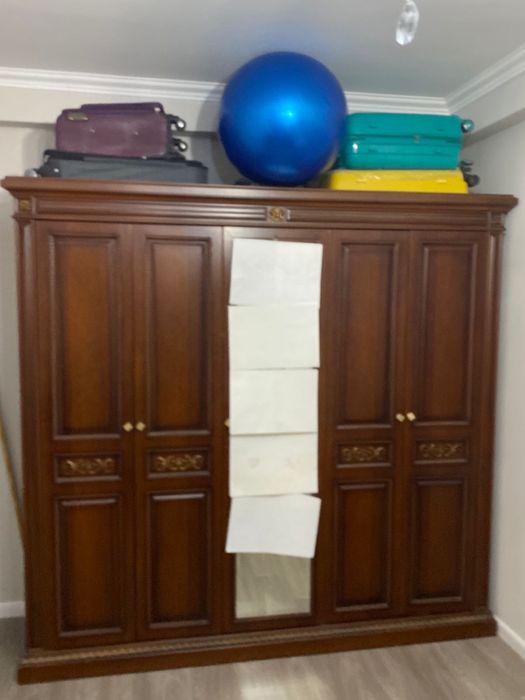 Продам шкаф из дерева