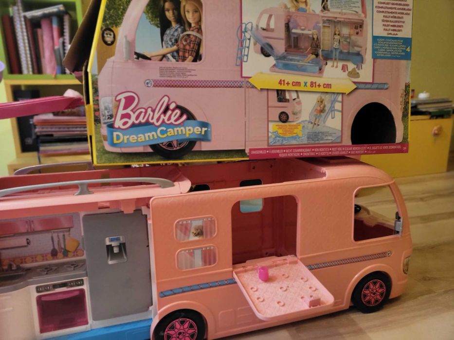 Кемперът мечта на Барби