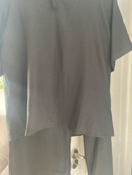 Costum 2 pieces lejer si elegant