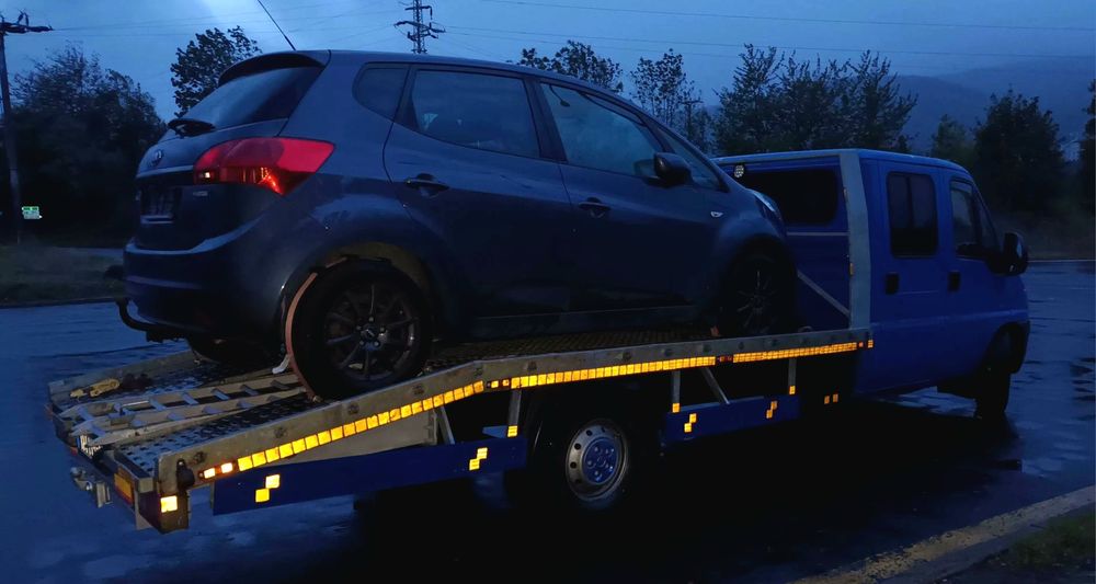 Tractări auto non-stop.