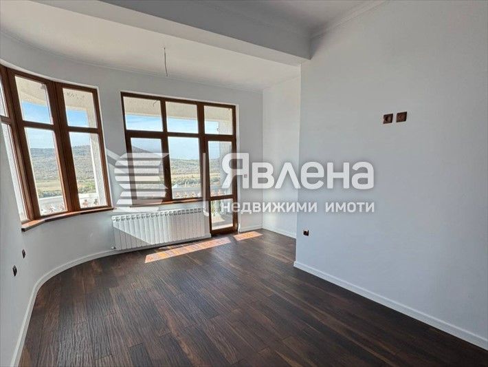 Продава се Къща в с. Оброчище, Област Добрич - 243 кв.м за 1544 €/кв.м - Снимка #8