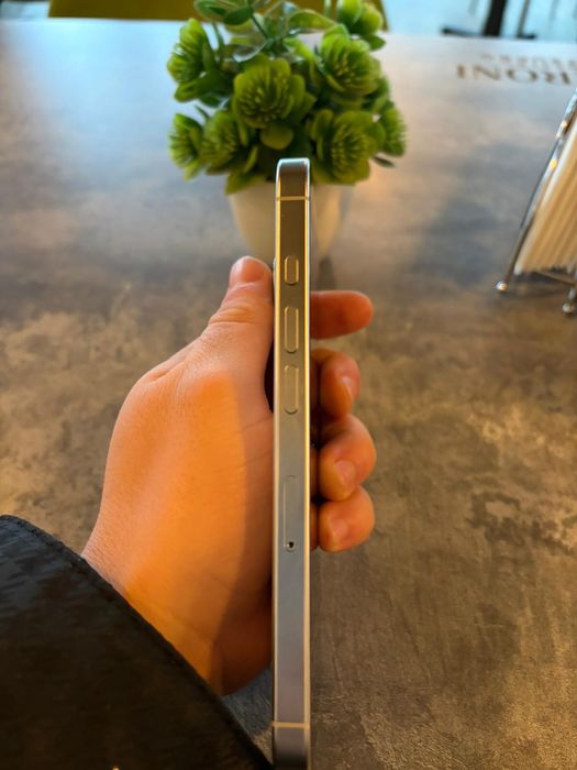 Iphone 16 pro , stare buna, 92% baterie