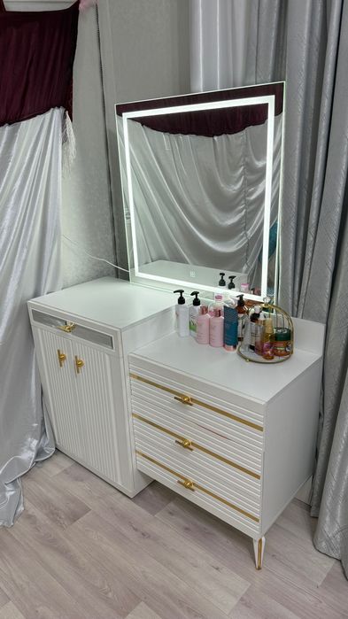 Туалетный столик