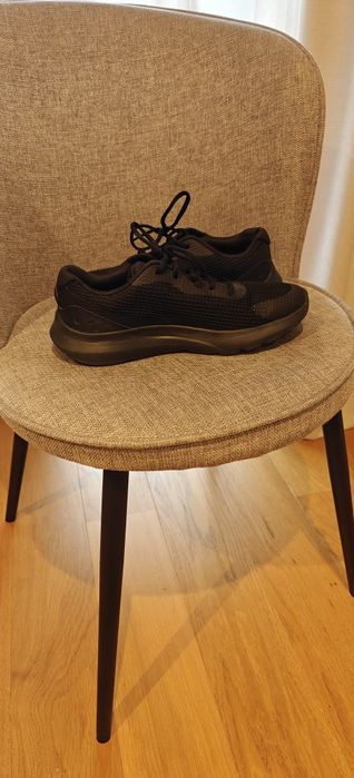 Маратонки Under Armour UA Surge 3 - 44 номер