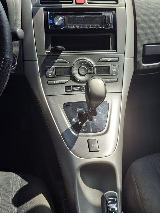 Toyota Auris 1,6 automată
