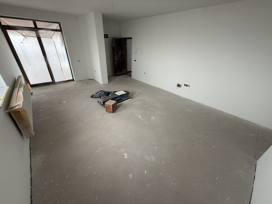 Ofer spre vanzare Apartament  2 Camere Bloc Nou Etaj 3 Str.Poligonului