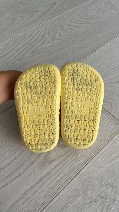 Продам кроксы детские