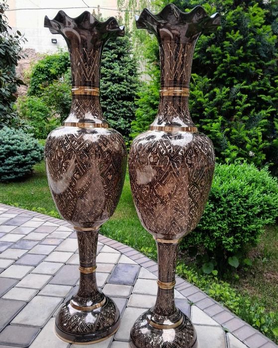 ваза из латуни чеканка