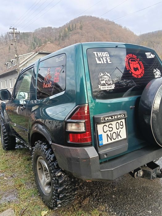 Vând Mitsubishi pajero MK3
