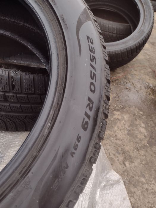 Pirelli PZW MO. 4бр.235/50/19 дот3722